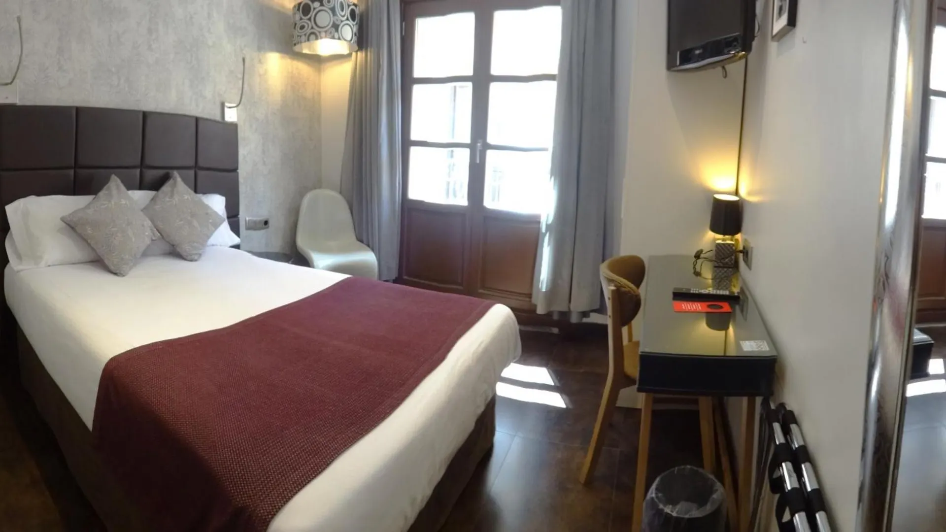 Hotel Lloret Ramblas Barcelona 0*,  Spain
