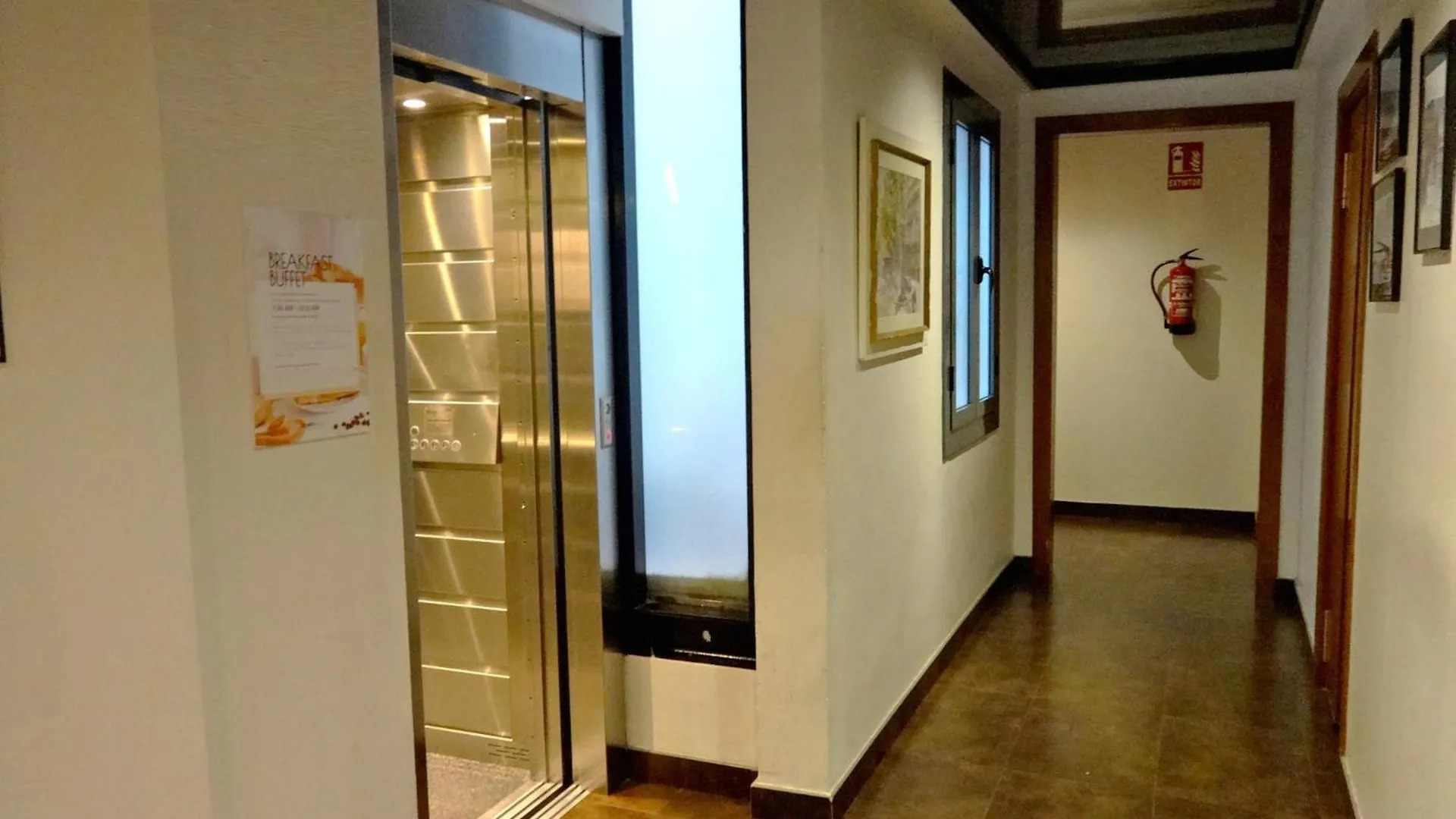 ברצלונה Hotel Lloret Ramblas 0*,  ספרד